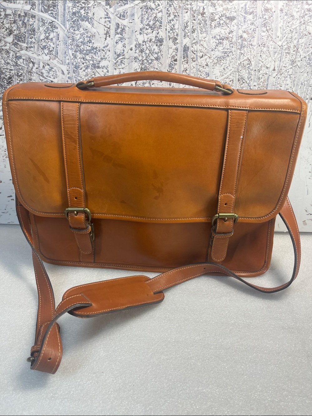 Levenger Leather Messenger Briefcase Bag